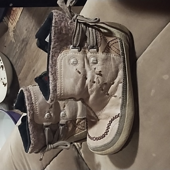 Merrell vintage moccasin boots - Picture 1 of 9